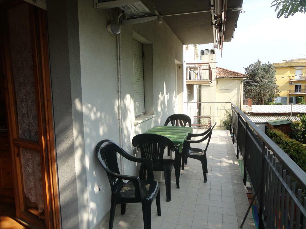 Via Pesaro A/C Apartment Marcelli Exterior photo